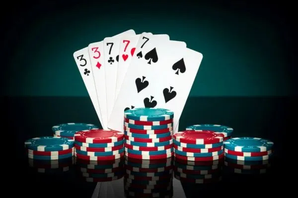 cach-xac-dinh-thu-tu-bai-trong-poker-tu-royal-flush-den-high-card-3